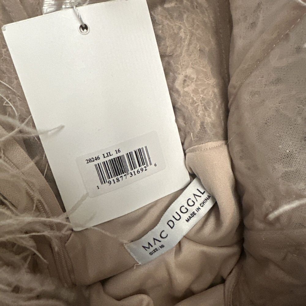 NWT MAC DUGGAL [ 16 ] 20246 Feathered Crystal Embellished Sleeveless Gown‎ Lilac - Picture 5 of 8